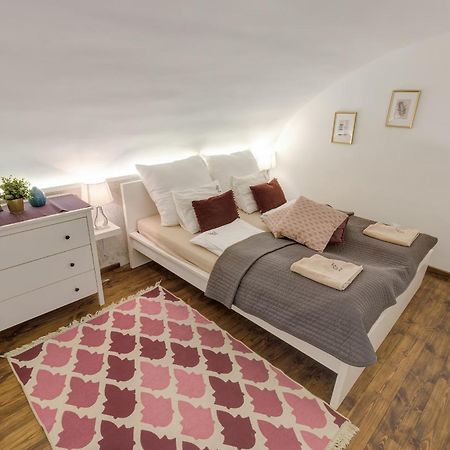 Beautiful Home At Basilca 1-2 Будапеща Екстериор снимка
