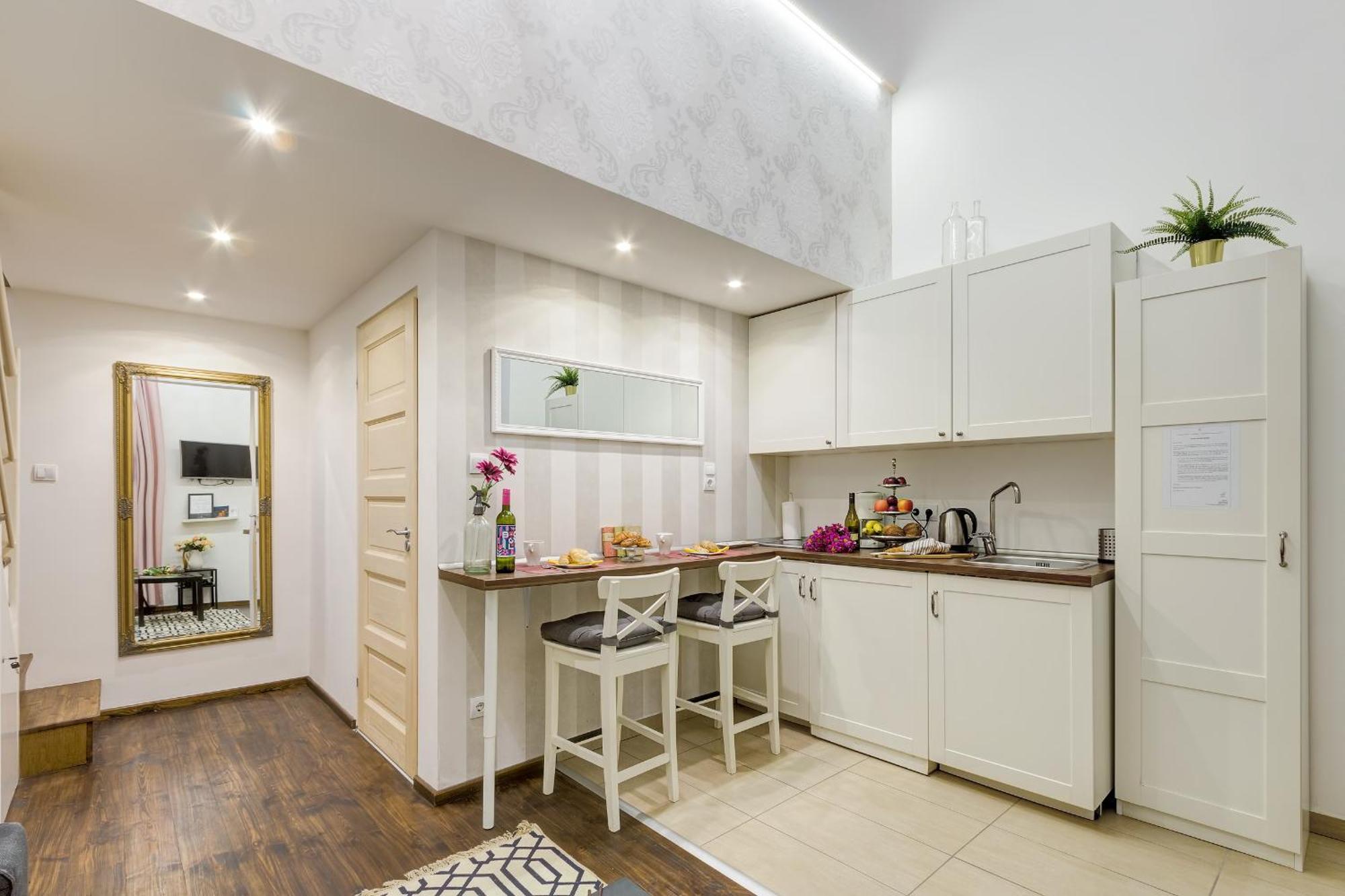 Beautiful Home At Basilca 1-2 Будапеща Екстериор снимка
