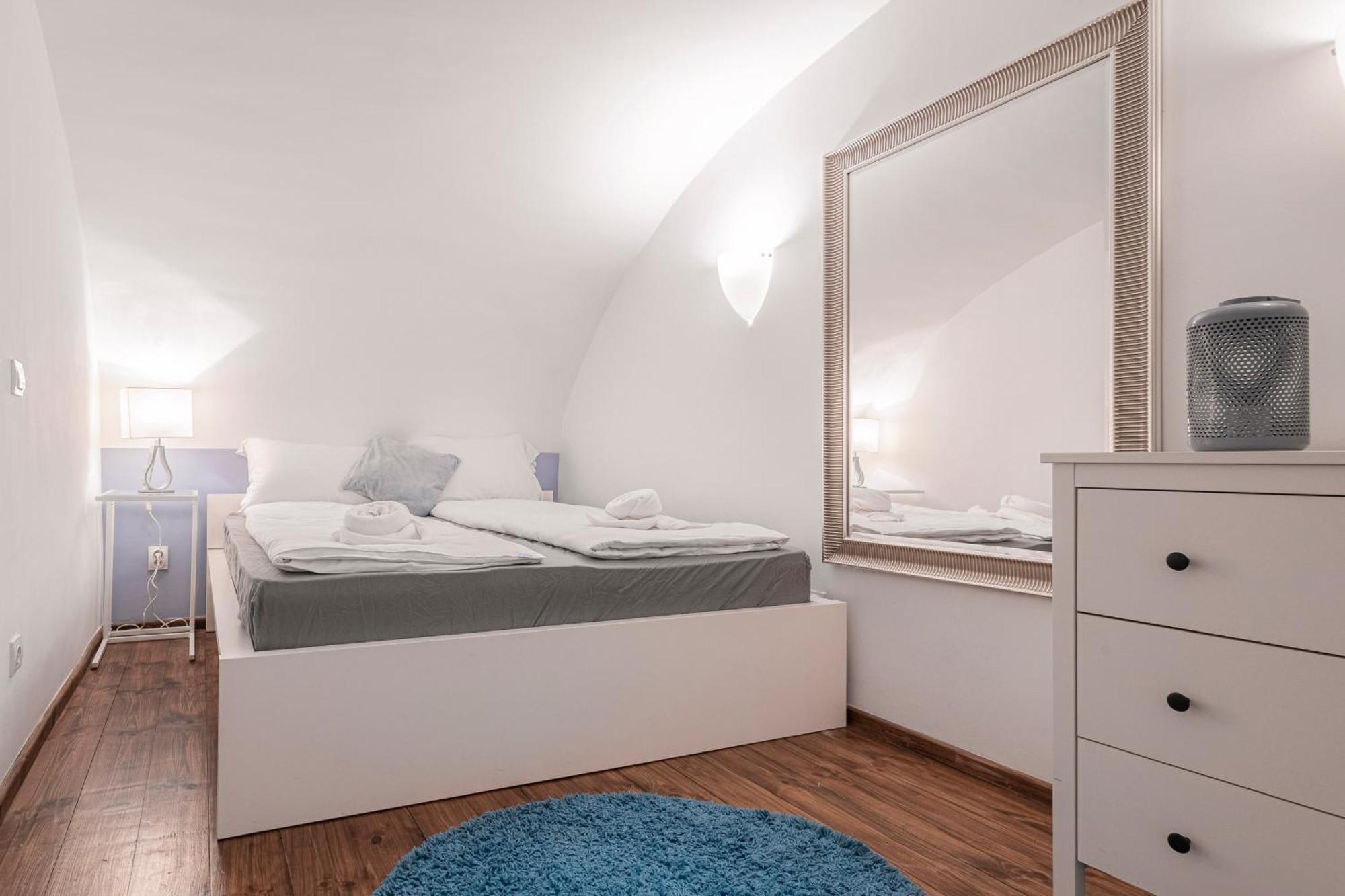Beautiful Home At Basilca 1-2 Будапеща Екстериор снимка
