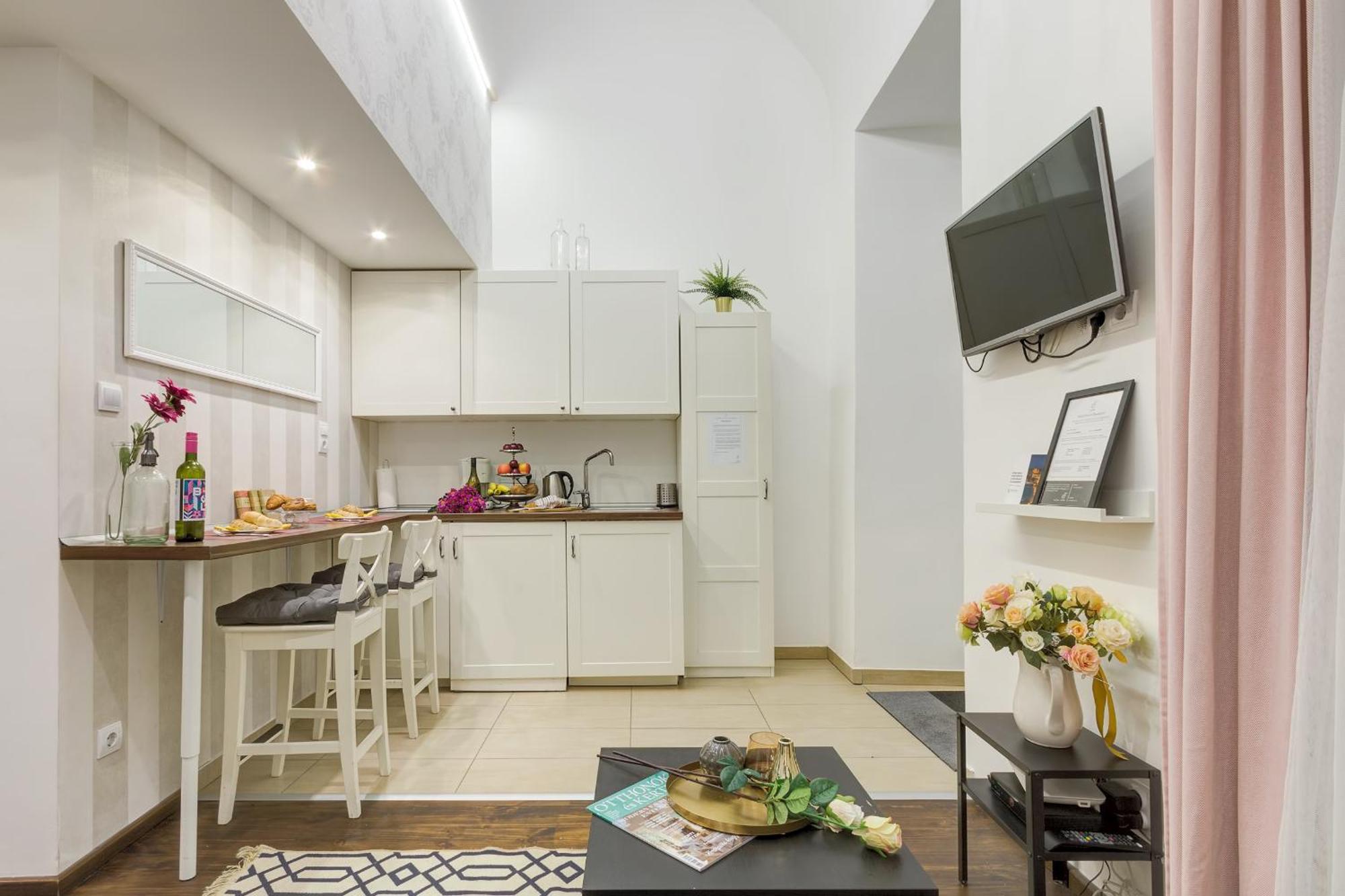 Beautiful Home At Basilca 1-2 Будапеща Екстериор снимка