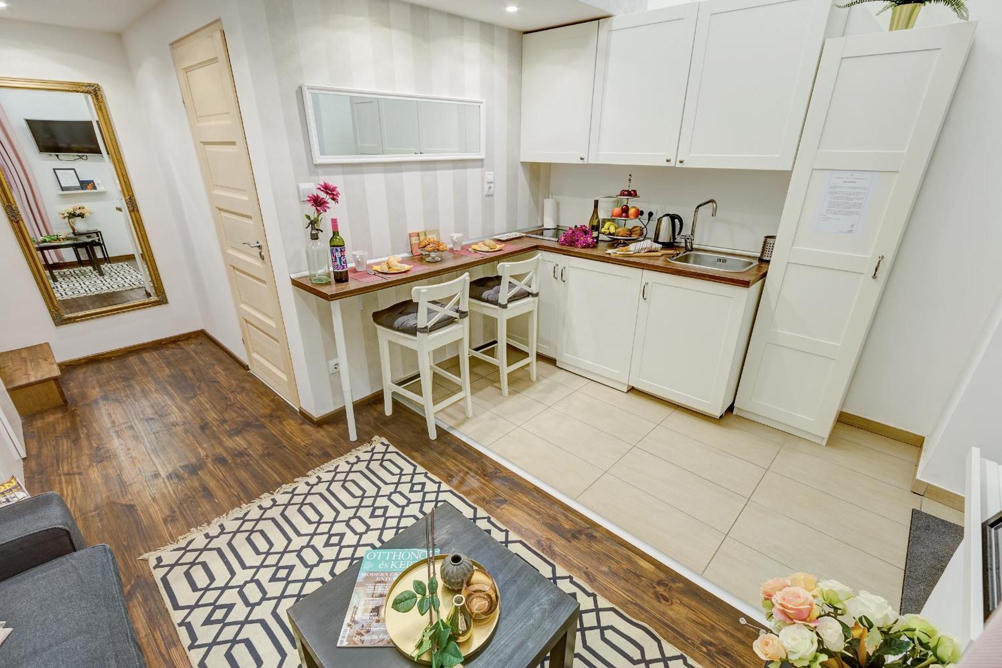 Beautiful Home At Basilca 1-2 Будапеща Екстериор снимка